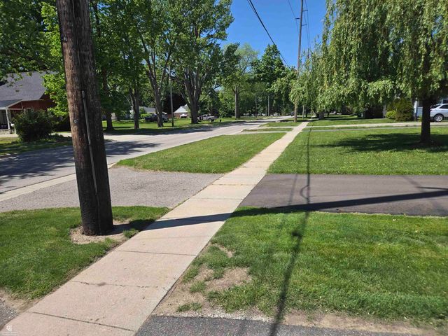 402 Park Avenue, Yale, MI 48097