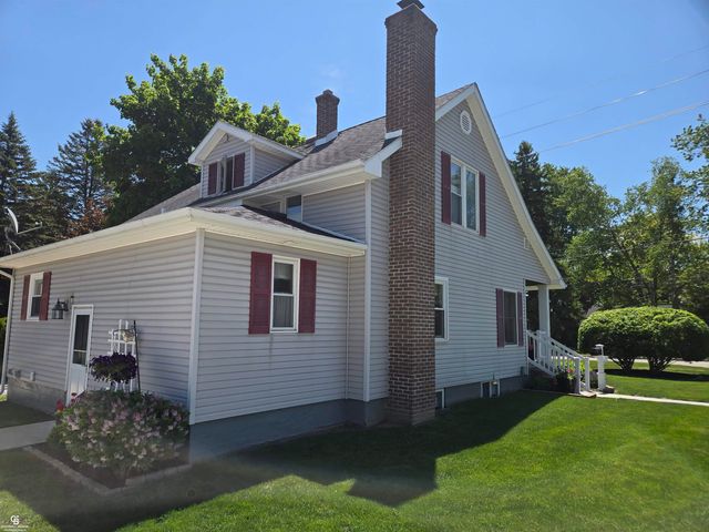 402 Park Avenue, Yale, MI 48097