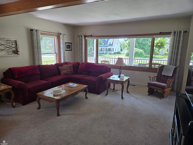 402 Park Avenue, Yale, MI 48097