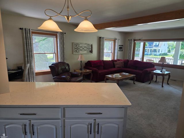 402 Park Avenue, Yale, MI 48097