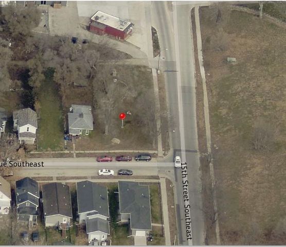 1060 10th Street SE, Cedar Rapids, IA 52401