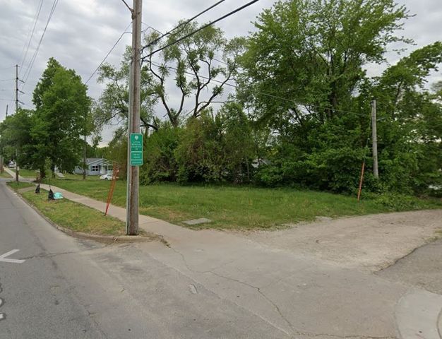1060 10th Street SE, Cedar Rapids, IA 52401