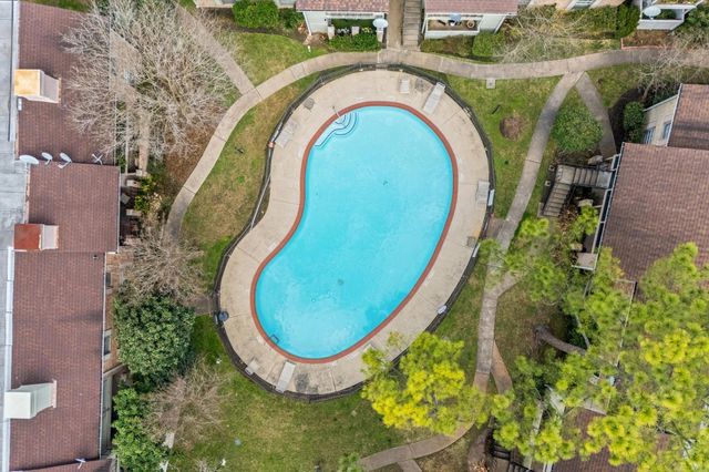 2800 Jeanetta Street 1402, Houston, TX 77063