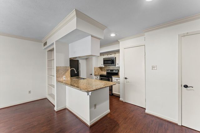 2800 Jeanetta Street 1402, Houston, TX 77063