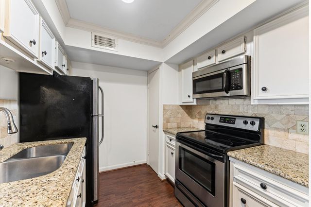 2800 Jeanetta Street 1402, Houston, TX 77063