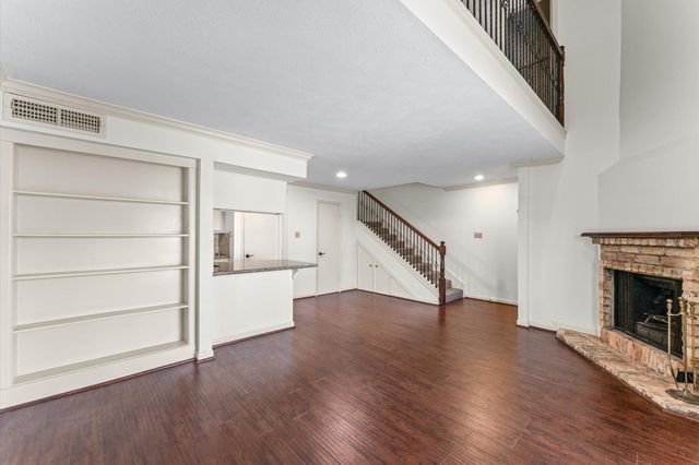 2800 Jeanetta Street 1402, Houston, TX 77063