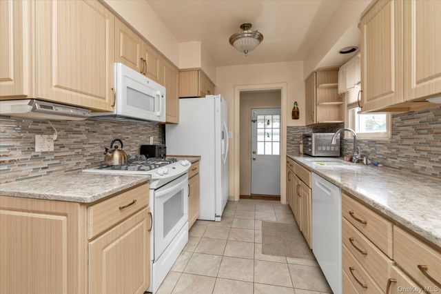 1026 N 2nd Street, New Hyde Park, NY 11040