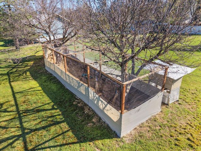 649 Pleasant Valley Road, Merlin, OR 97532