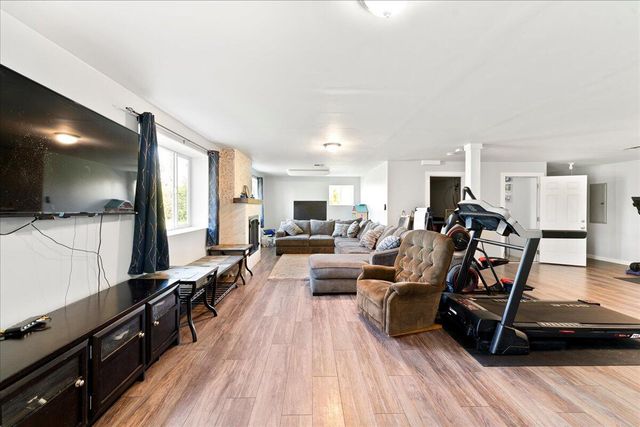 649 Pleasant Valley Road, Merlin, OR 97532