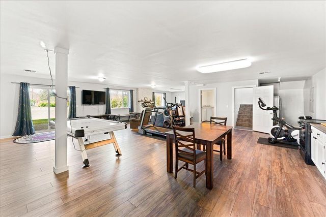 649 Pleasant Valley Road, Merlin, OR 97532