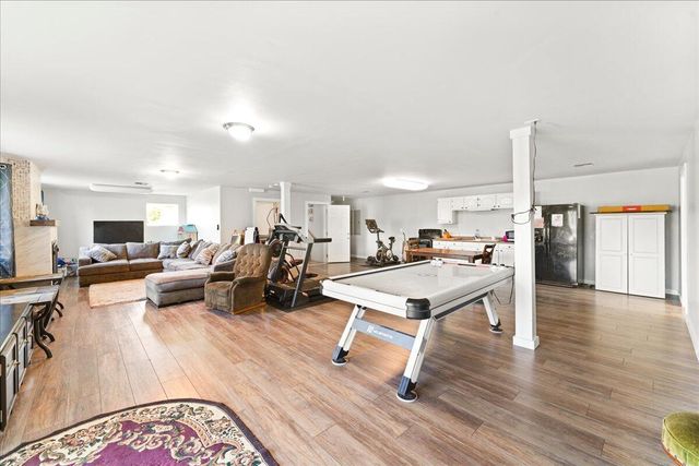 649 Pleasant Valley Road, Merlin, OR 97532