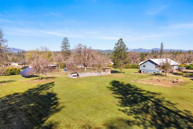 649 Pleasant Valley Road, Merlin, OR 97532