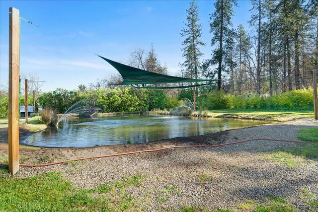 649 Pleasant Valley Road, Merlin, OR 97532