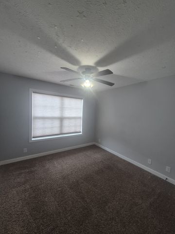 1284 Eagles View Dr, Clarksville, TN 37040