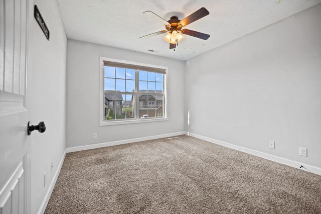 1284 Eagles View Dr, Clarksville, TN 37040