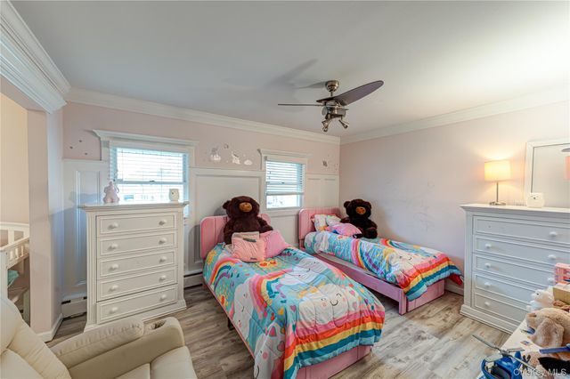 28 Barnsley Crescent, Mount Sinai, NY 11766