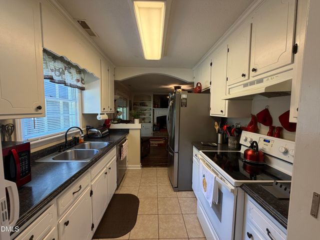 206 White Oak Road, Goldsboro, NC 27534