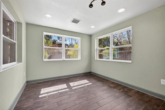 1210 46TH AVENUE N, St Petersburg, FL 33702