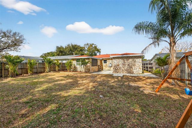 1210 46TH AVENUE N, St Petersburg, FL 33702