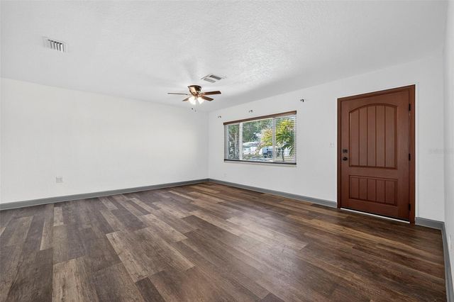 1210 46TH AVENUE N, St Petersburg, FL 33702