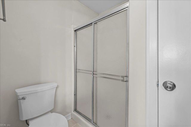 2718 Seashore CV, Virginia Beach, VA 23454