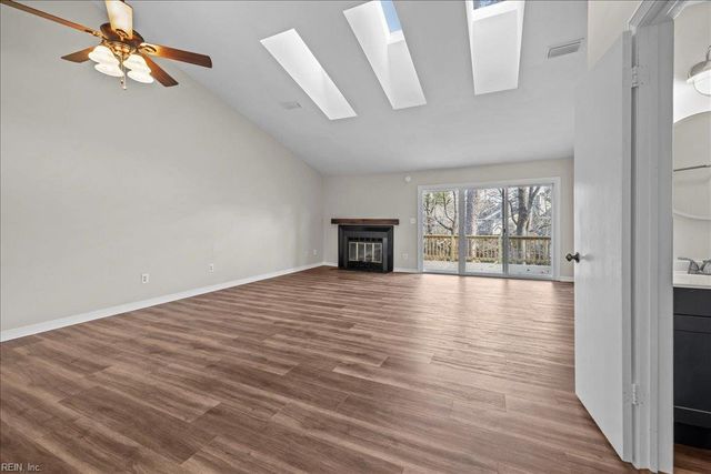 2718 Seashore CV, Virginia Beach, VA 23454