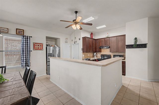9225 Comanche Ridge Drive, Fort Worth, TX 76131