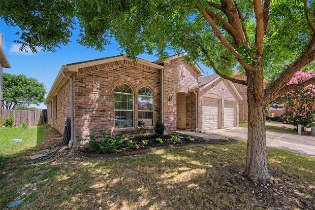 9225 Comanche Ridge Drive, Fort Worth, TX 76131