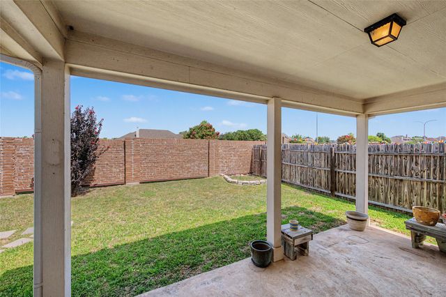 9225 Comanche Ridge Drive, Fort Worth, TX 76131