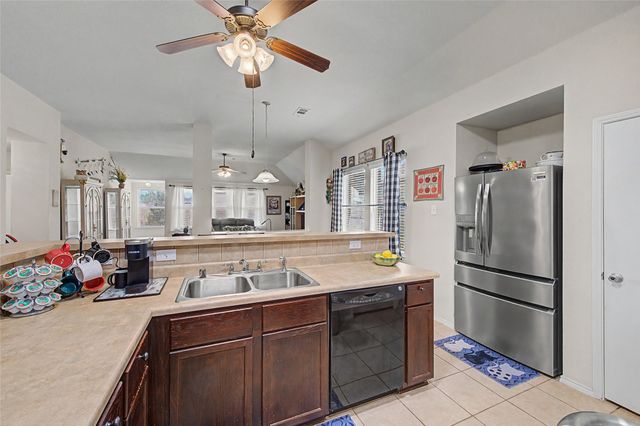 9225 Comanche Ridge Drive, Fort Worth, TX 76131