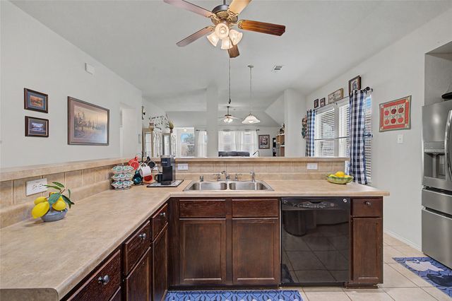 9225 Comanche Ridge Drive, Fort Worth, TX 76131