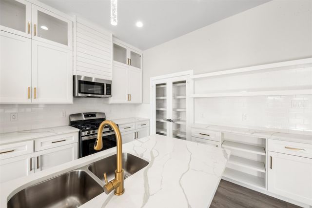 7220 Avenue B, Houston, TX 77011