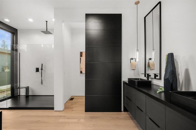 3453 E 46th Ct, Spokane, WA 99223