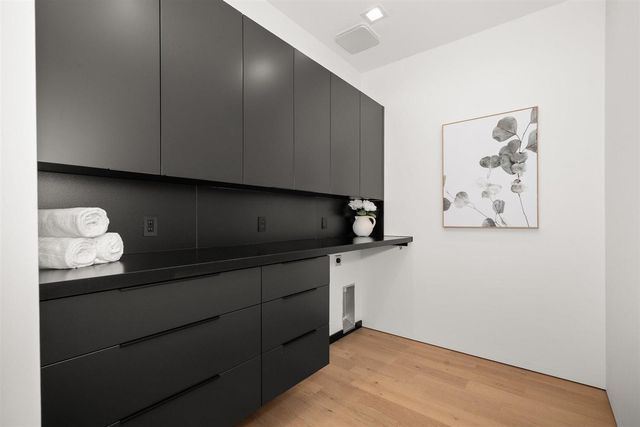 3453 E 46th Ct, Spokane, WA 99223