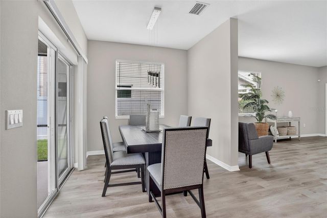 8821 N RIVER ROAD, Tampa, FL 33635