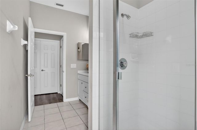 8821 N RIVER ROAD, Tampa, FL 33635