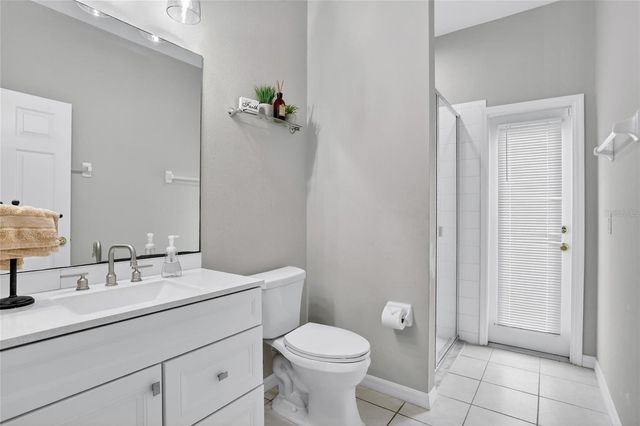 8821 N RIVER ROAD, Tampa, FL 33635