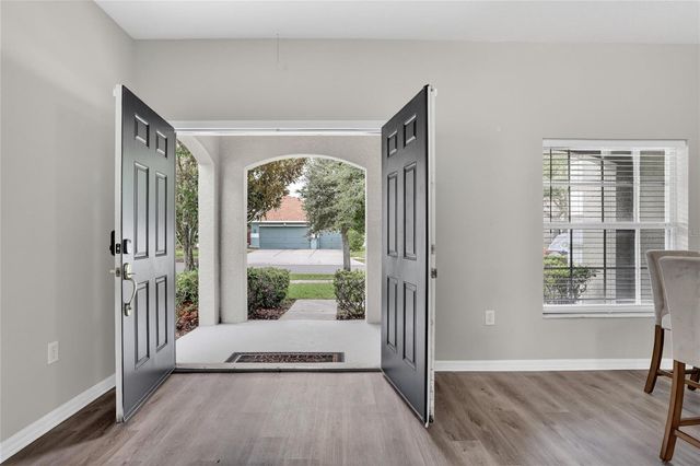 8821 N RIVER ROAD, Tampa, FL 33635