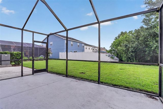 8821 N RIVER ROAD, Tampa, FL 33635