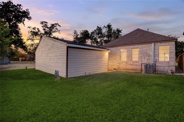 806 Sue Street, Houston, TX 77009