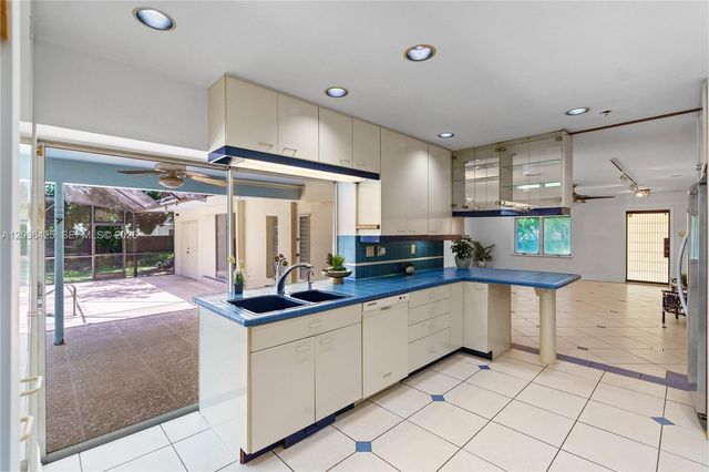 15200 SW 88th Ave, Palmetto Bay, FL 33157