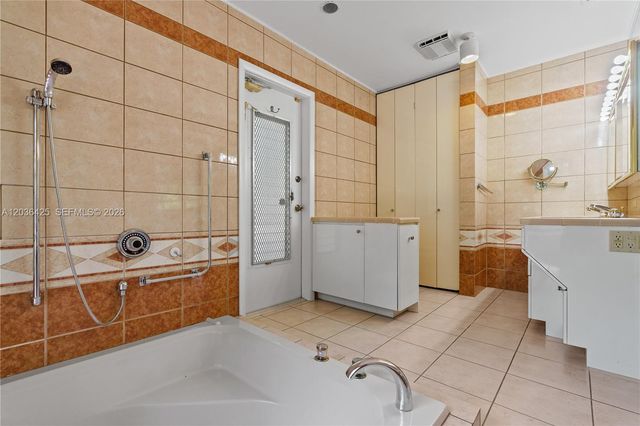 15200 SW 88th Ave, Palmetto Bay, FL 33157
