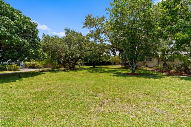 15200 SW 88th Ave, Palmetto Bay, FL 33157