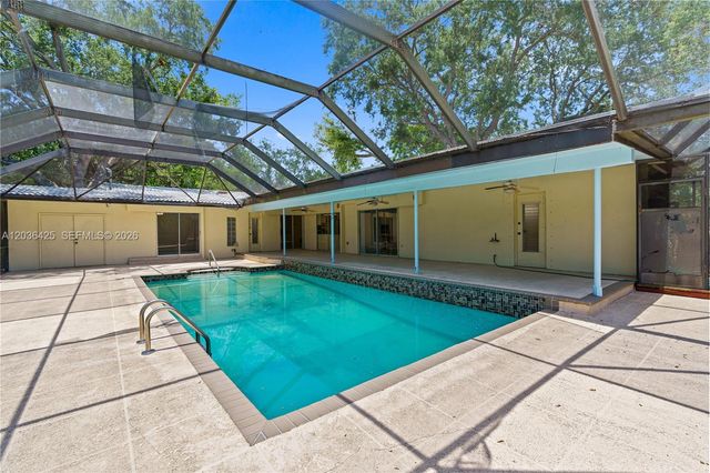 15200 SW 88th Ave, Palmetto Bay, FL 33157