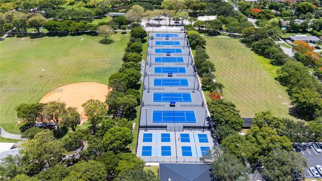 15200 SW 88th Ave, Palmetto Bay, FL 33157