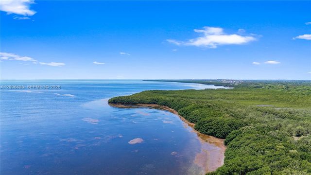 15200 SW 88th Ave, Palmetto Bay, FL 33157