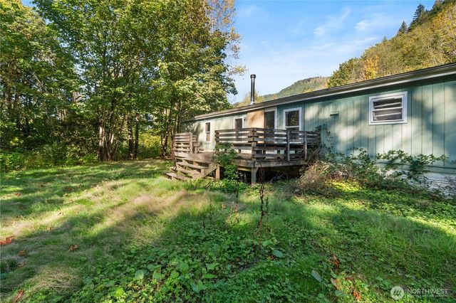 7171 Green Valley Drive, Maple Falls, WA 98266