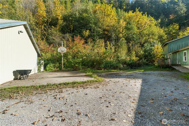 7171 Green Valley Drive, Maple Falls, WA 98266