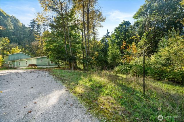 7171 Green Valley Drive, Maple Falls, WA 98266