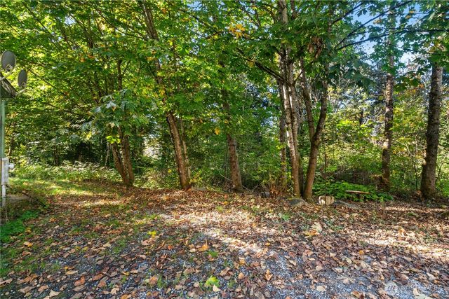 7171 Green Valley Drive, Maple Falls, WA 98266